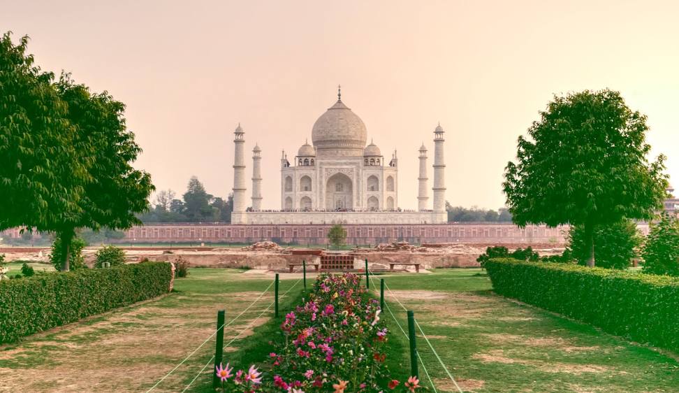 7 Days Golden Triangle tour with Varanasi & Tiger safari