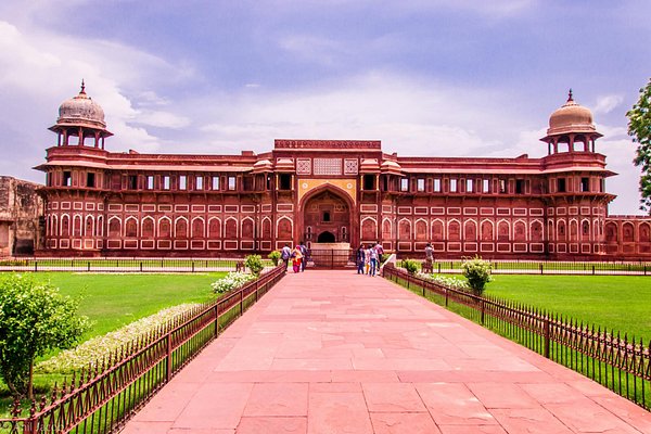 From Delhi: Private Taj Mahal, Agra Fort & Baby Taj Day Trip