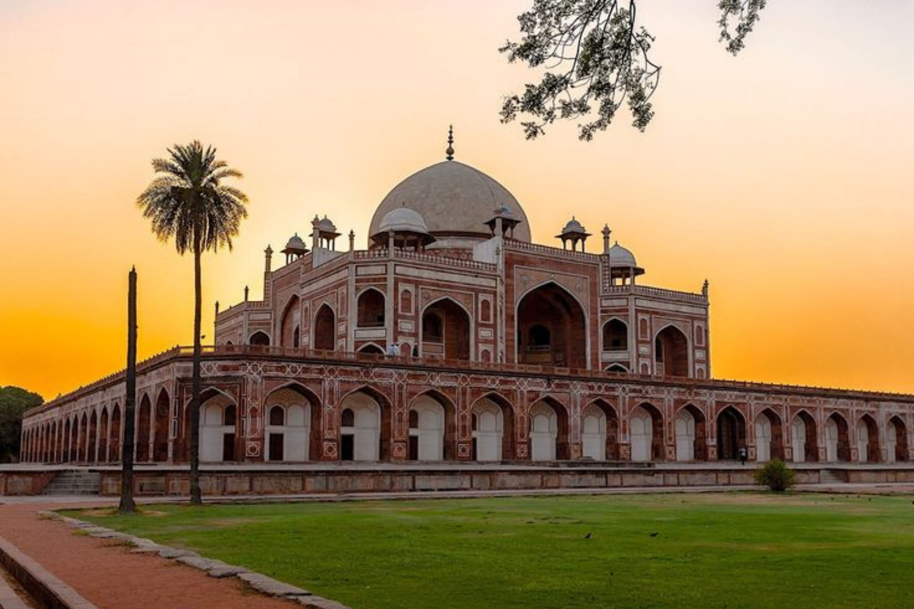 New Delhi: Humayun Tomb Private Tour with Skip the line