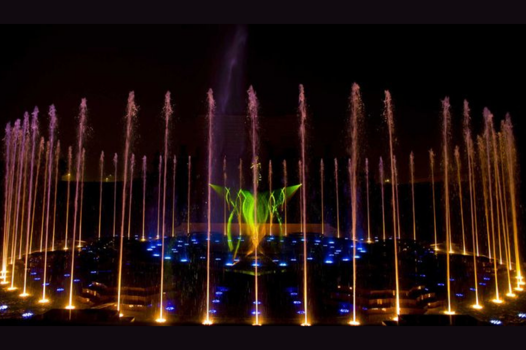 New Delhi: Akshardham Temple Tour with Water and Light Show