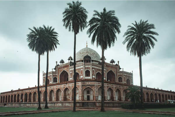 7 Days Golden Triangle tour with Varanasi & Tiger safari