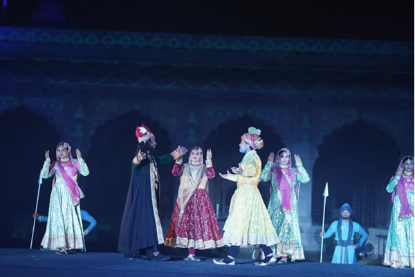 Delhi: Red Fort Light and Sound Show Guided Tour