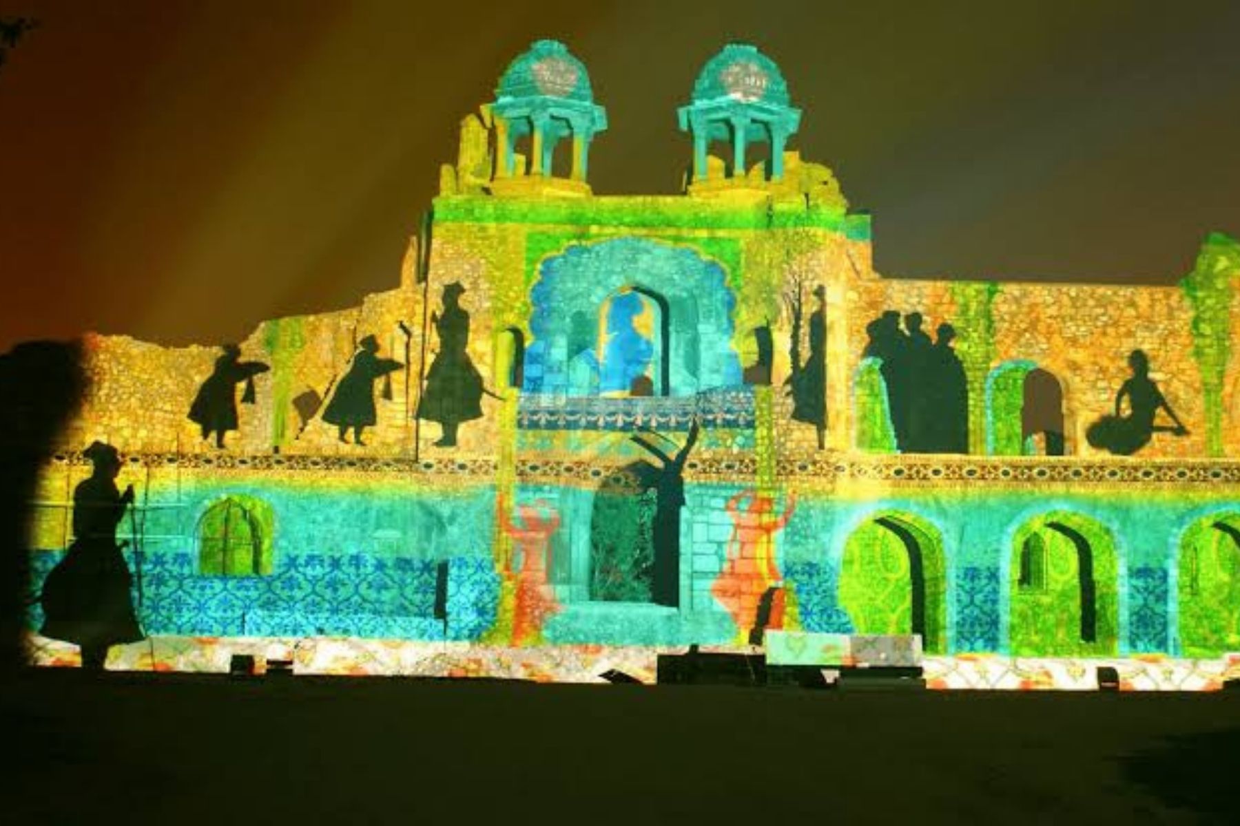 Delhi: Red Fort Light and Sound Show Guided Tour
