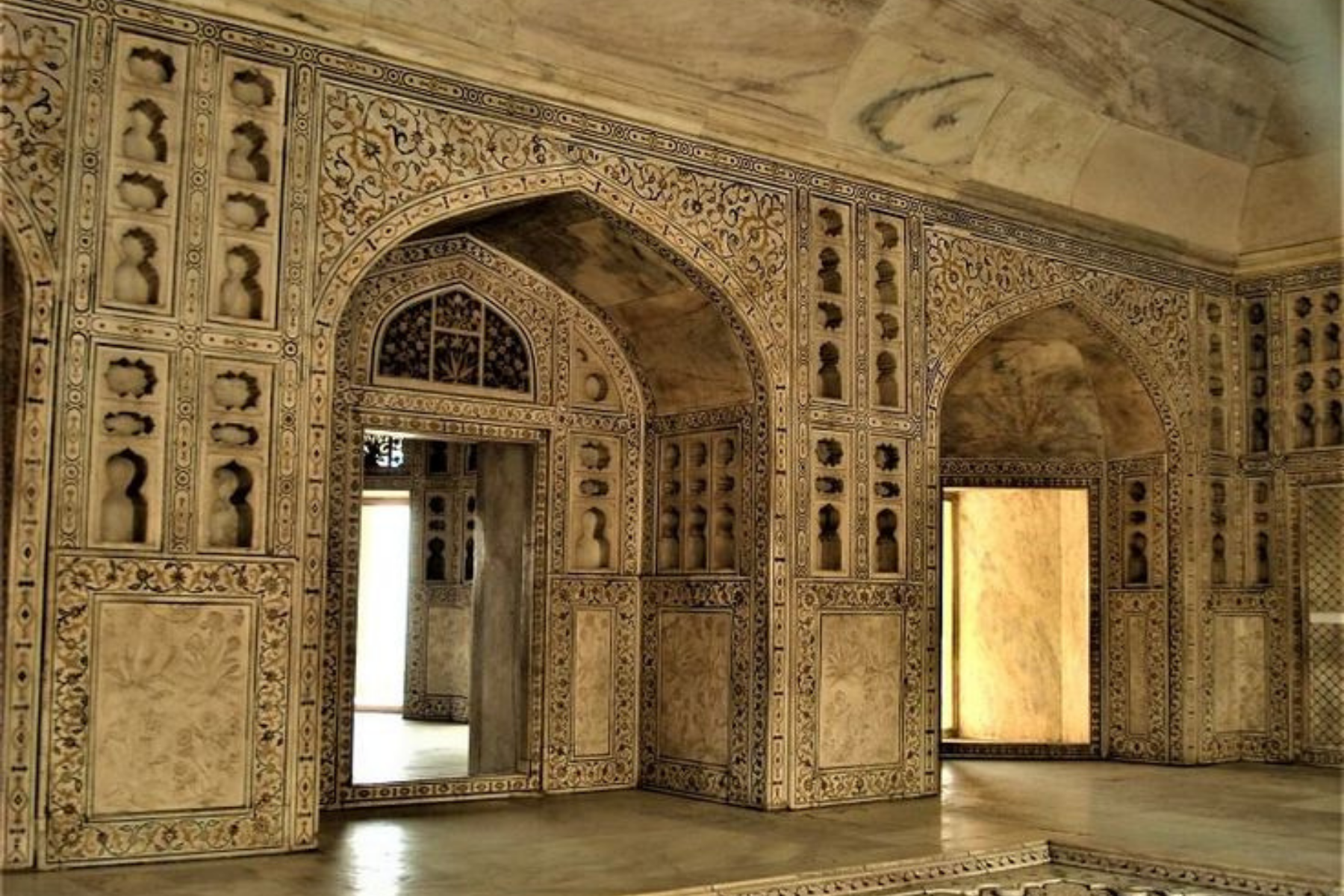 Private Taj Mahal Agra Fort Same Day Trip from Delhi by Car