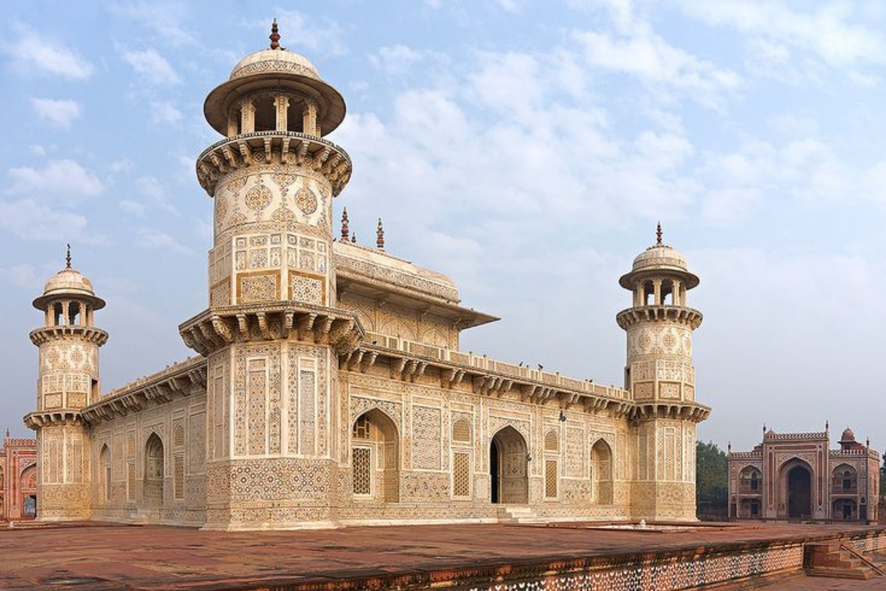 Private Taj Mahal & Agra Tour by Gatimaan Express Train
