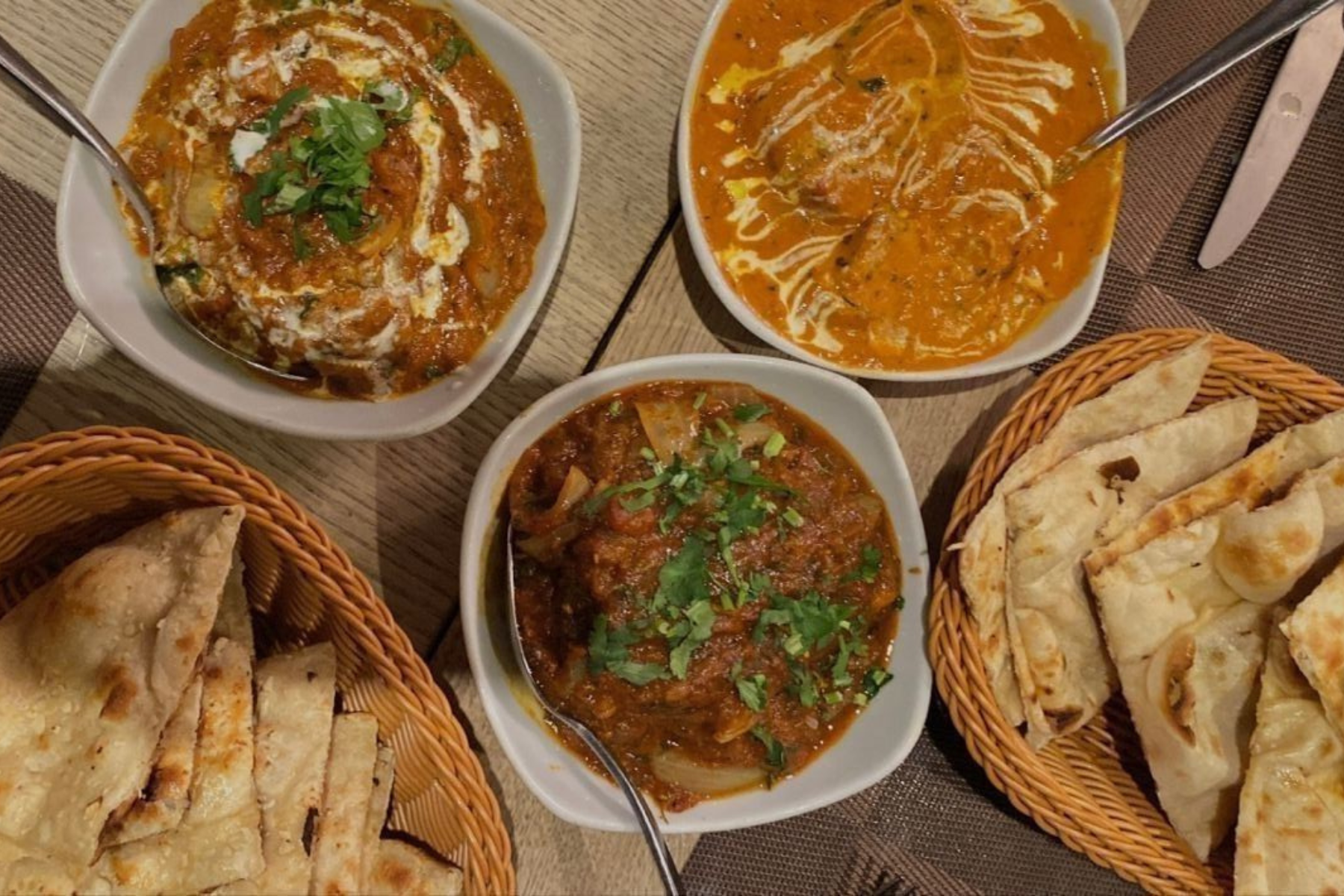 Taj Mahal Agra Fort Tour with Skip the line and 5 Star Lunch