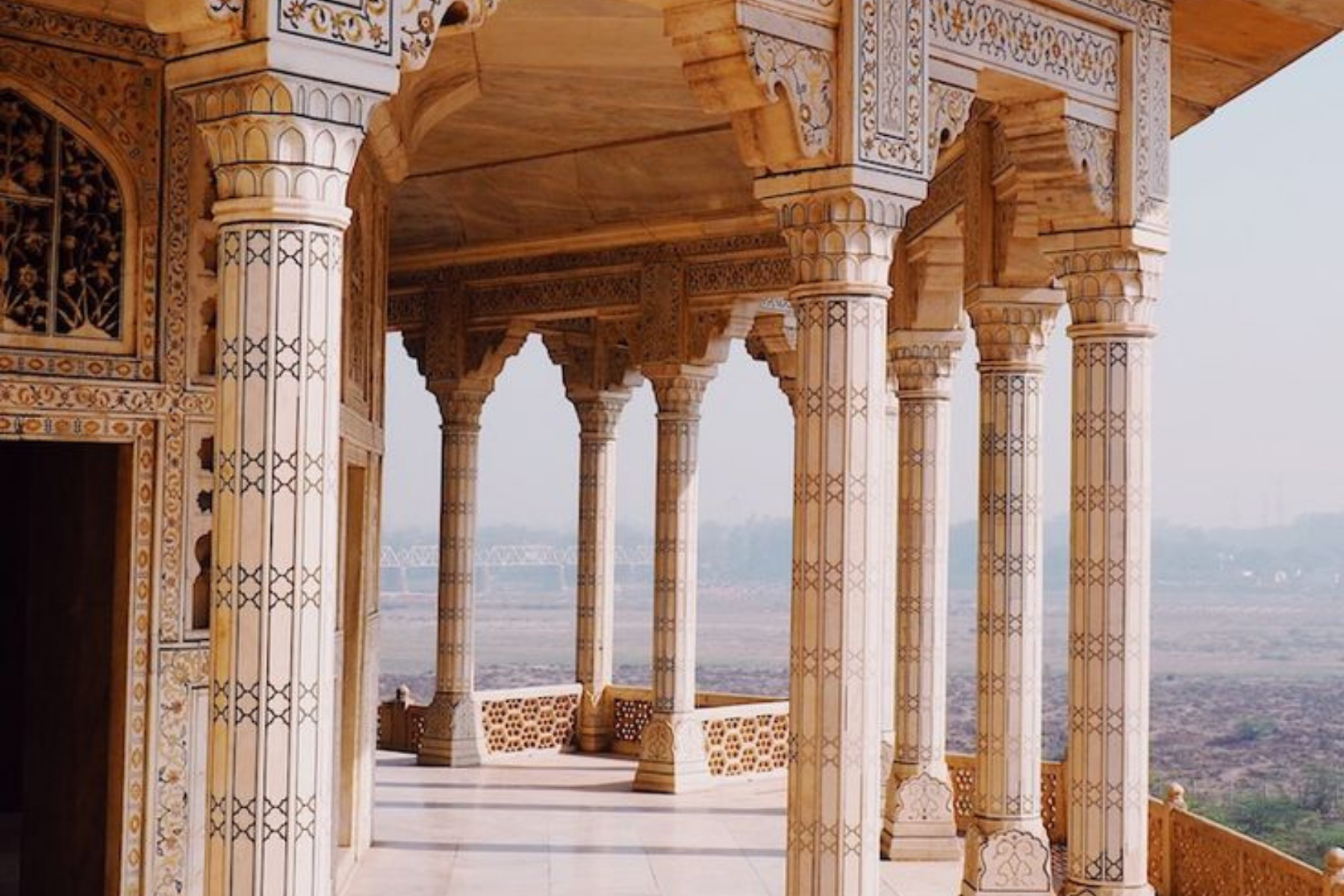 Private Taj Mahal & Agra Tour by Gatimaan Express Train