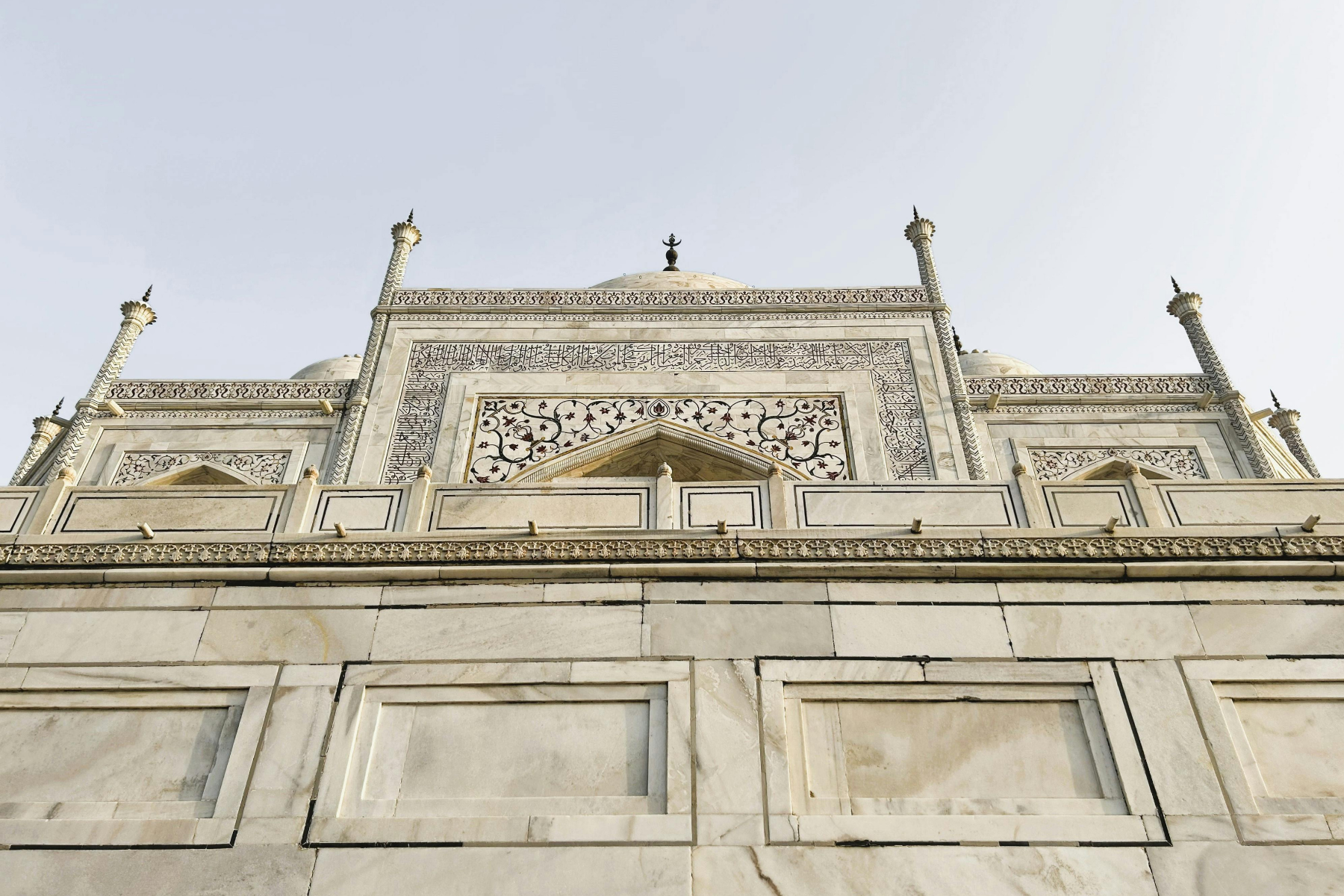 Taj Mahal Agra Fort Tour with Skip the line and 5 Star Lunch