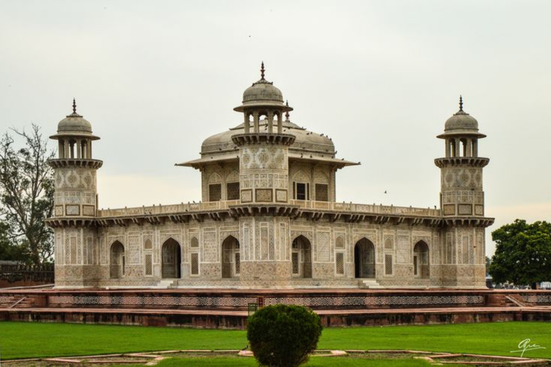 Private Taj Mahal and Agra Day Trip From Jaipur