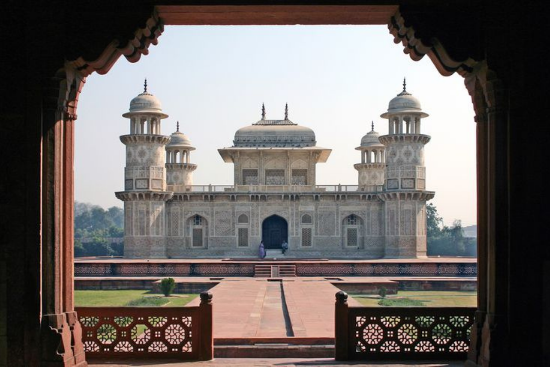 Delhi Agra Jaipur 4-Days Golden Triangle Tour with Tiger Safari