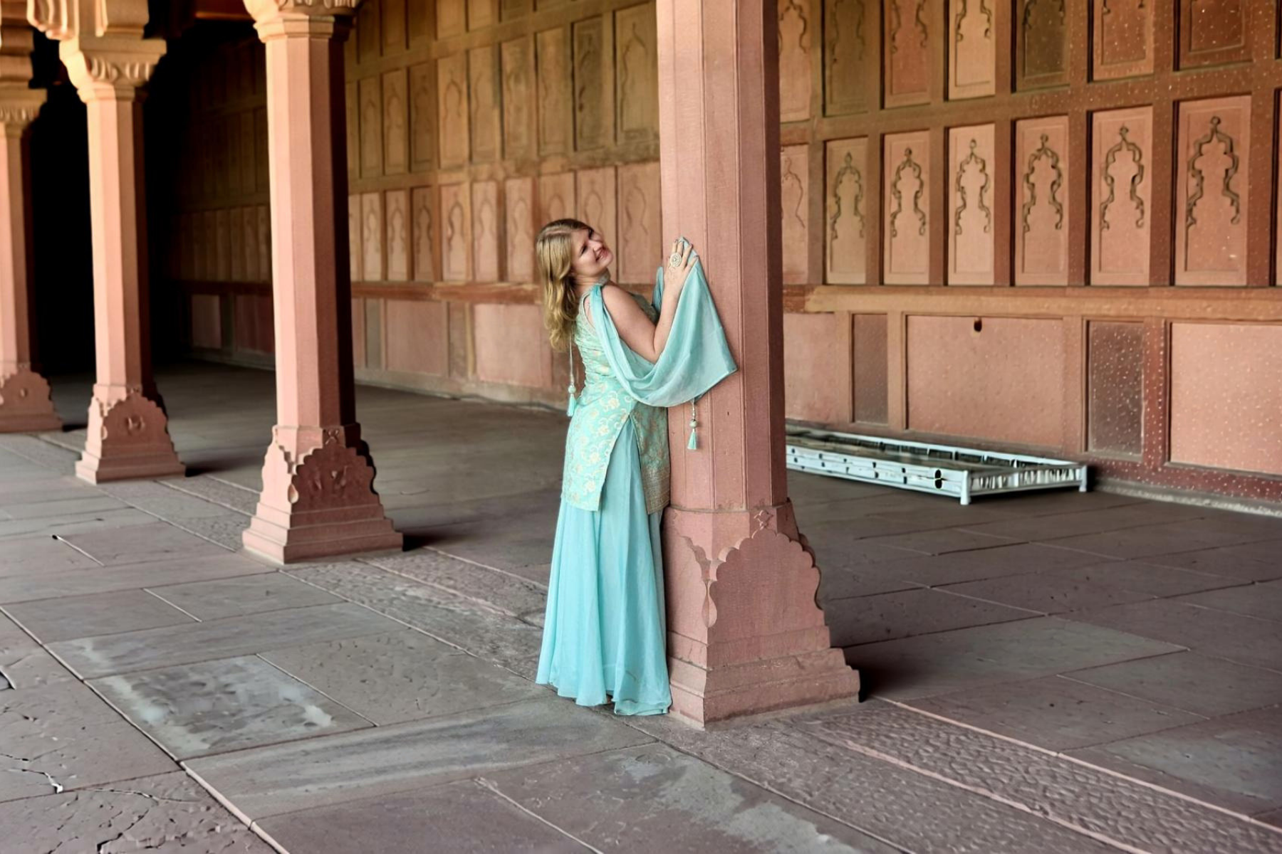 Taj Mahal Tour with Professional Photoshoot