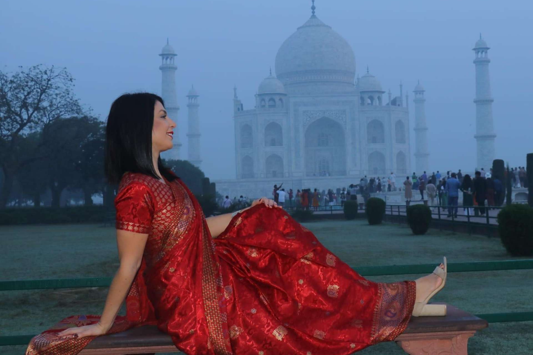 Taj Mahal Tour with Professional Photoshoot