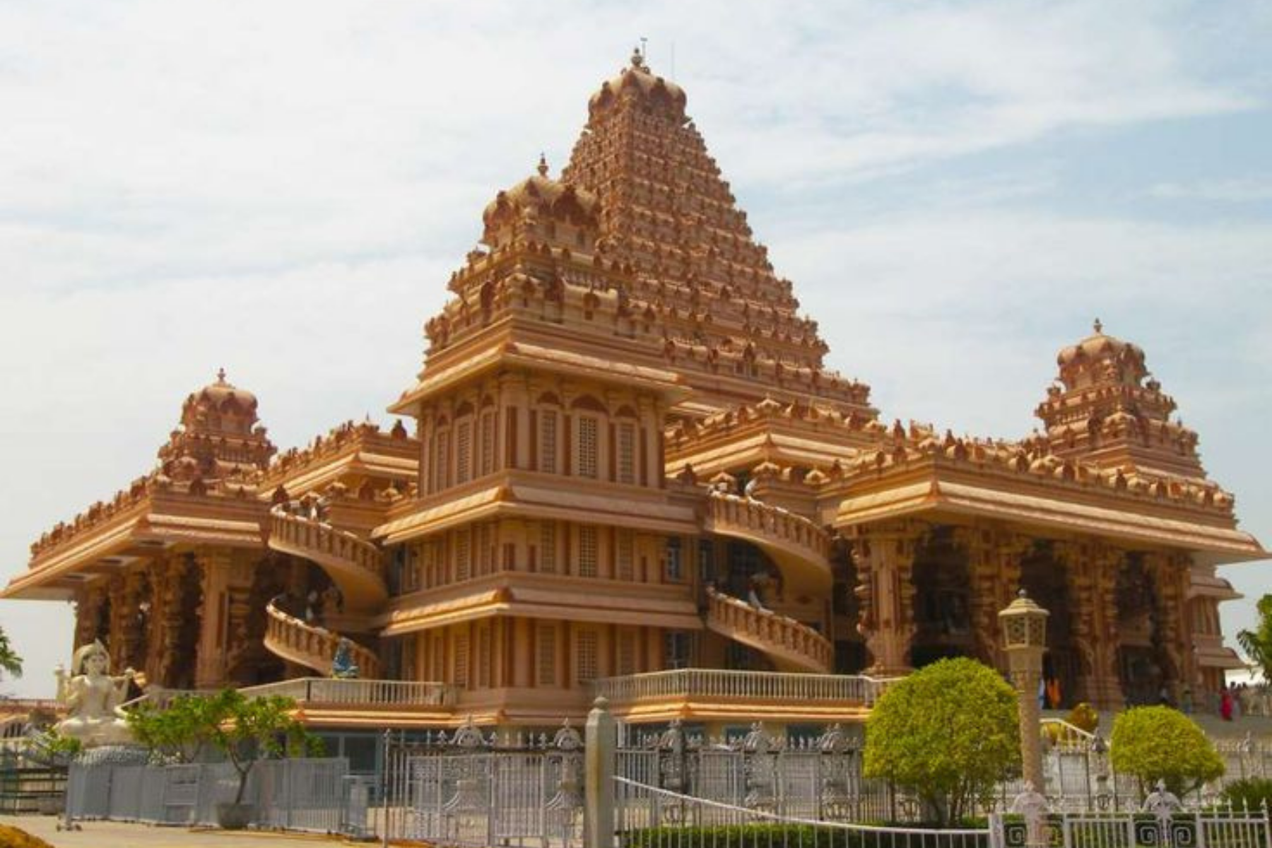 Delhi 6-Hours Spiritual Sites With Famous Temples