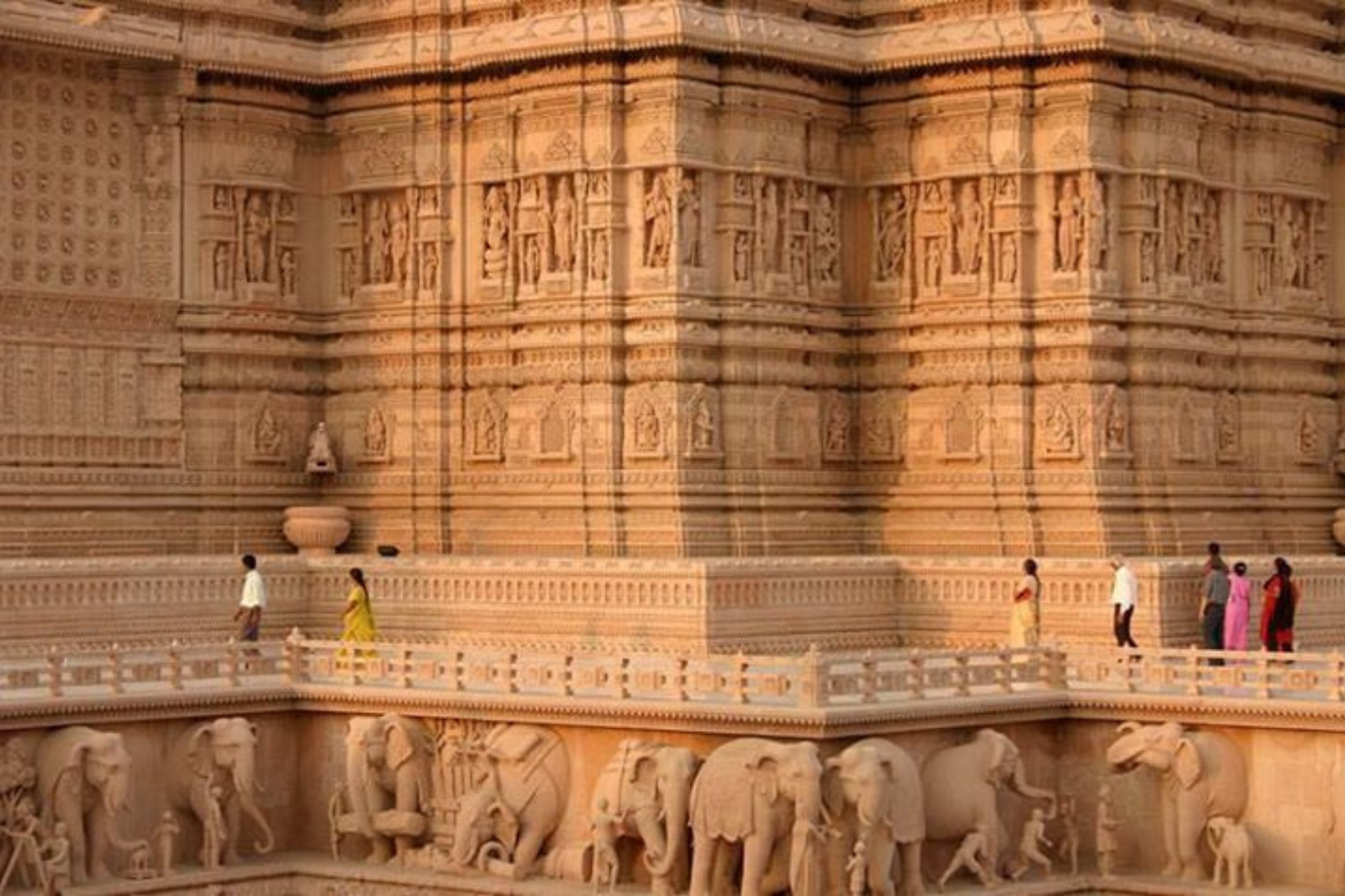 Delhi 6-Hours Spiritual Sites With Famous Temples
