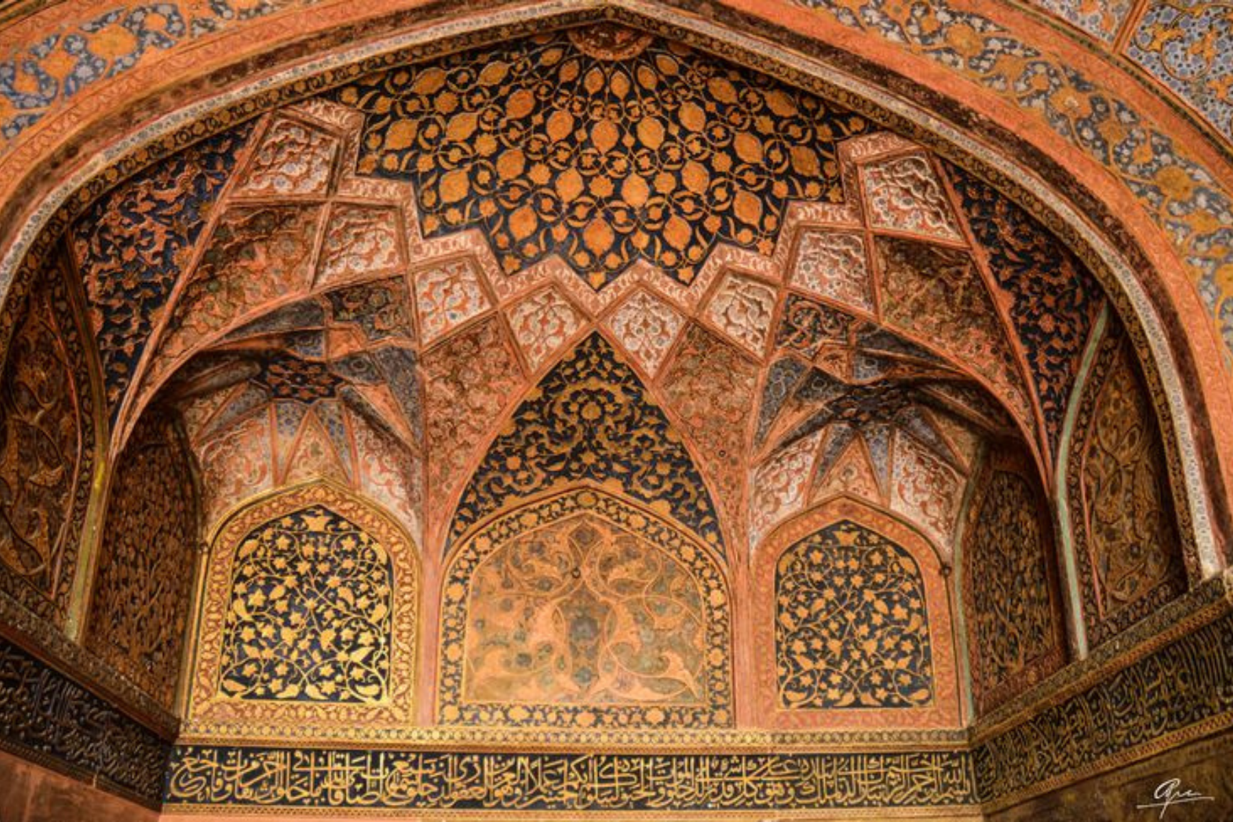 Red Fort Guided Tour with Entry Ticket and Pickup