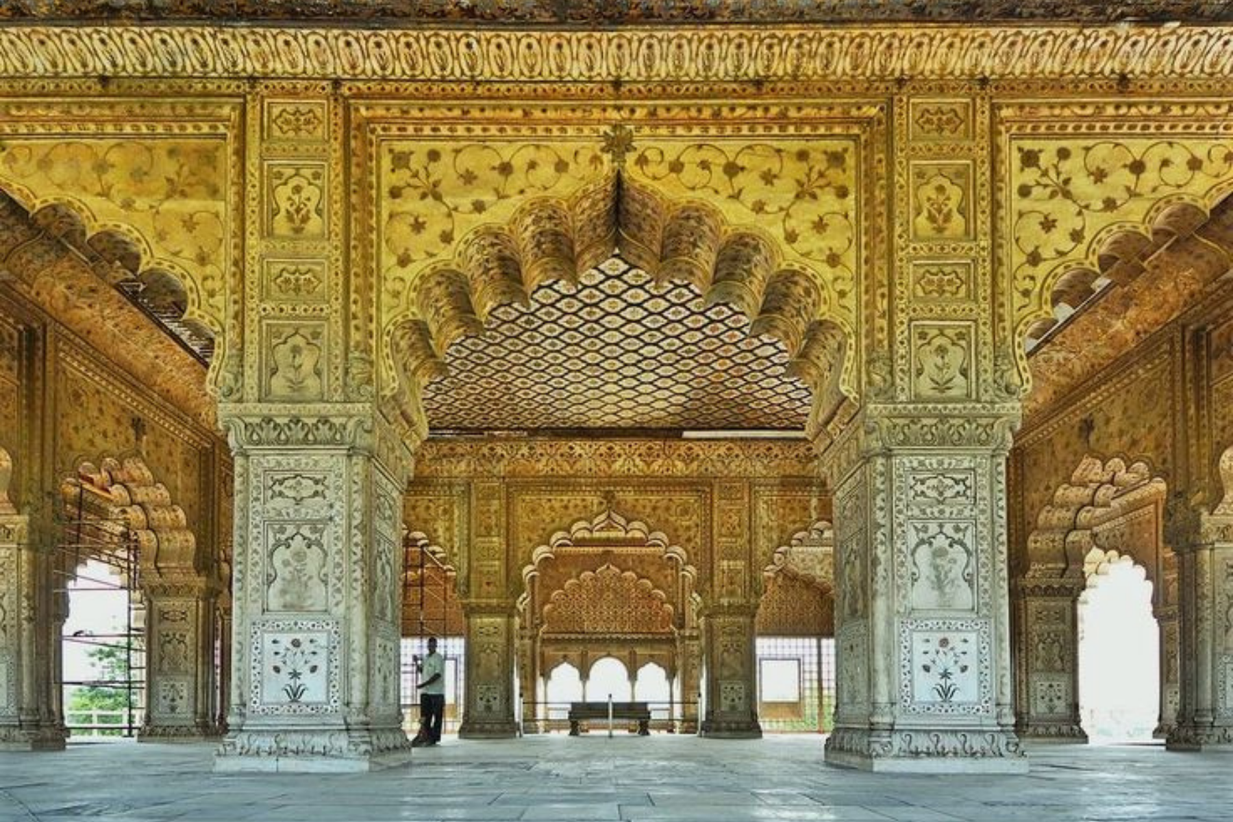 Red Fort Guided Tour with Entry Ticket and Pickup