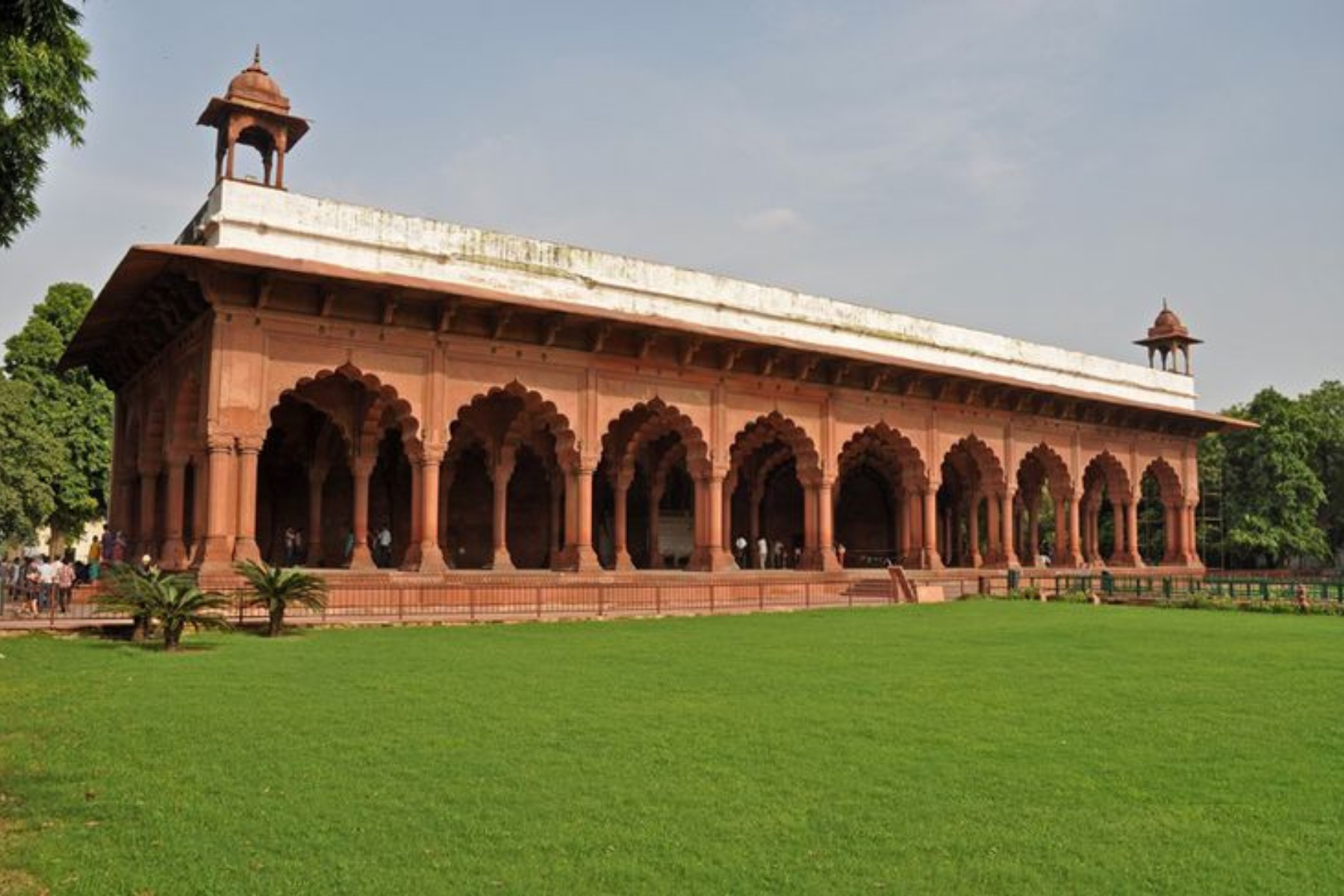 Red Fort Guided Tour with Entry Ticket and Pickup