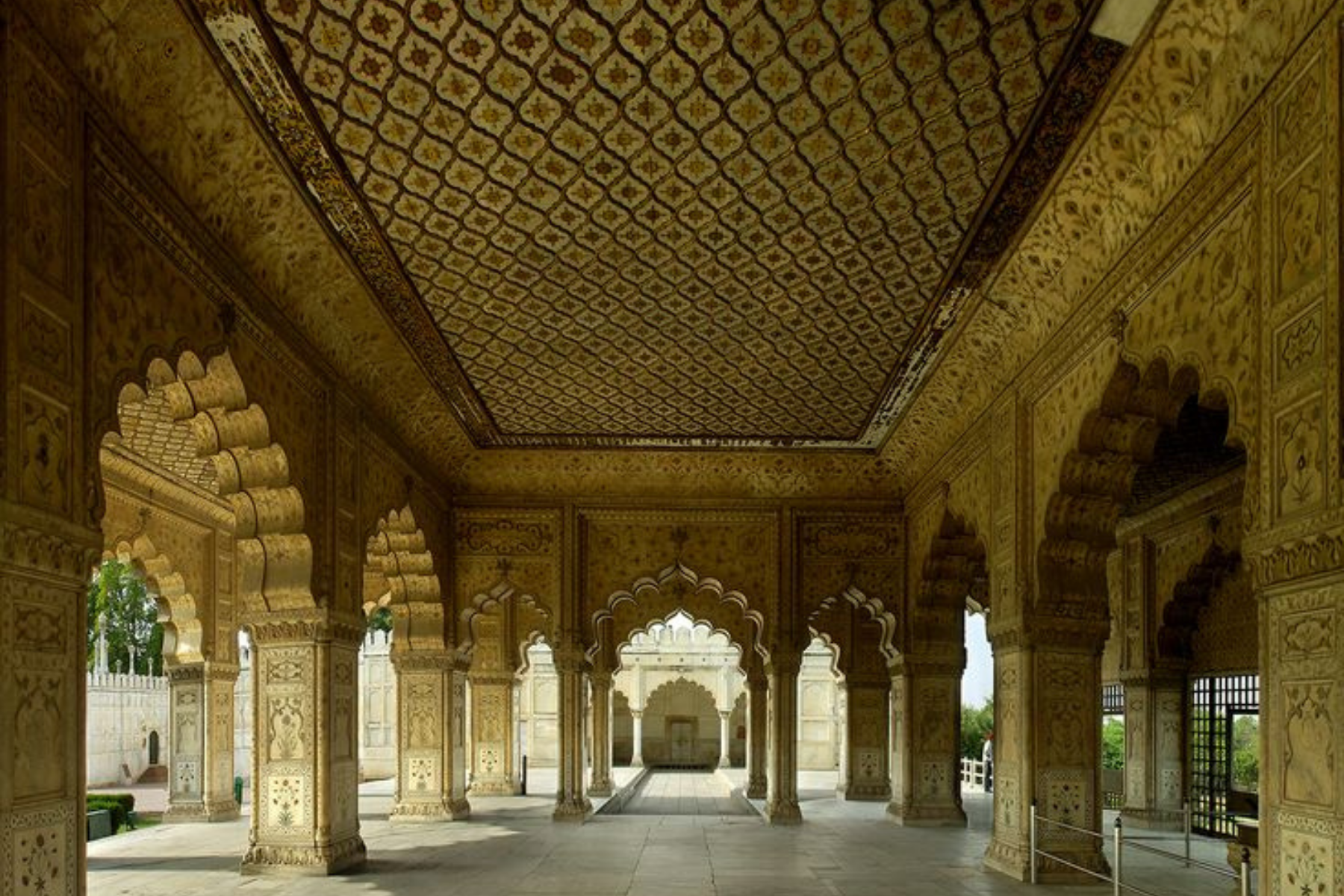 Red Fort Guided Tour with Entry Ticket and Pickup