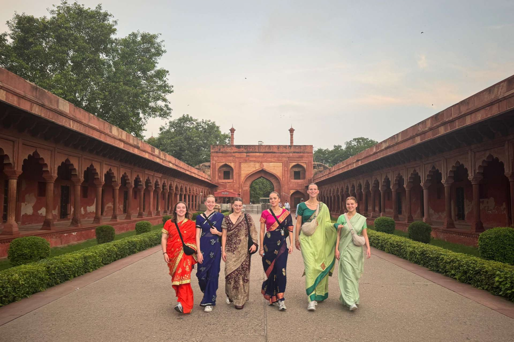 All-Inclusive Day Trip of Taj Mahal with Elephant SOS from Delhi