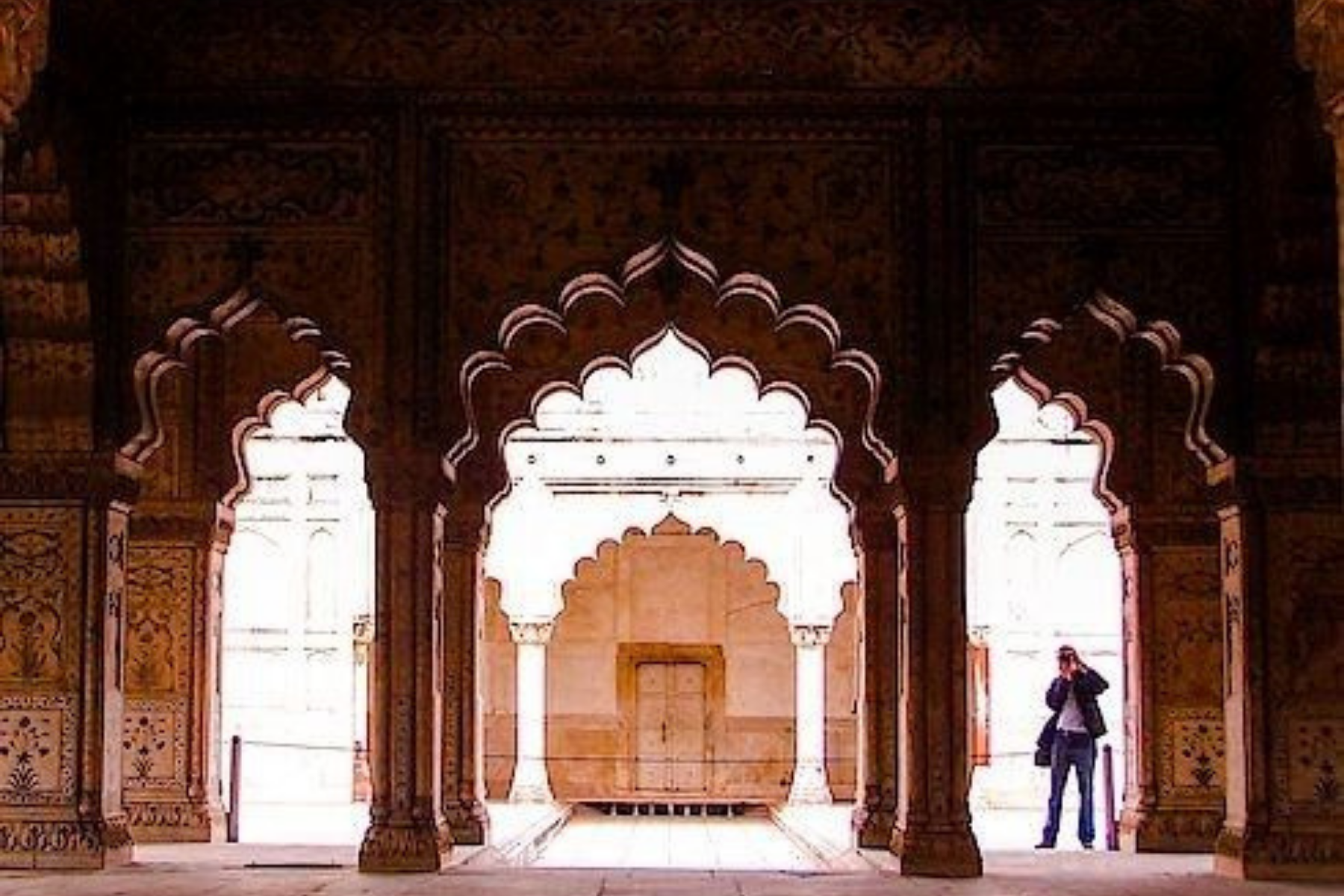 Red Fort Guided Tour with Entry Ticket and Pickup