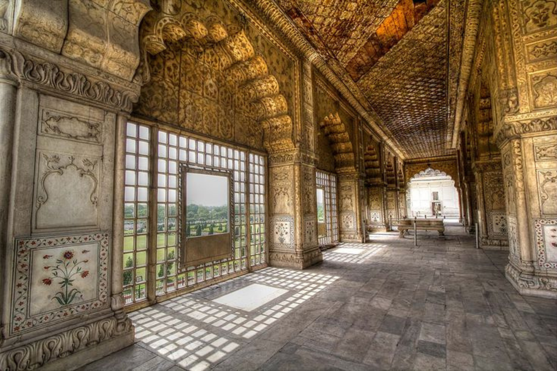 Red Fort Guided Tour with Entry Ticket and Pickup