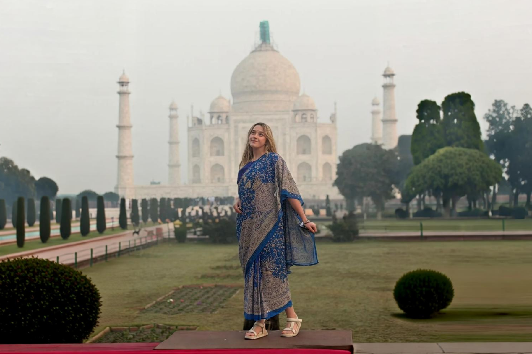 Taj Mahal Tour with Professional Photoshoot