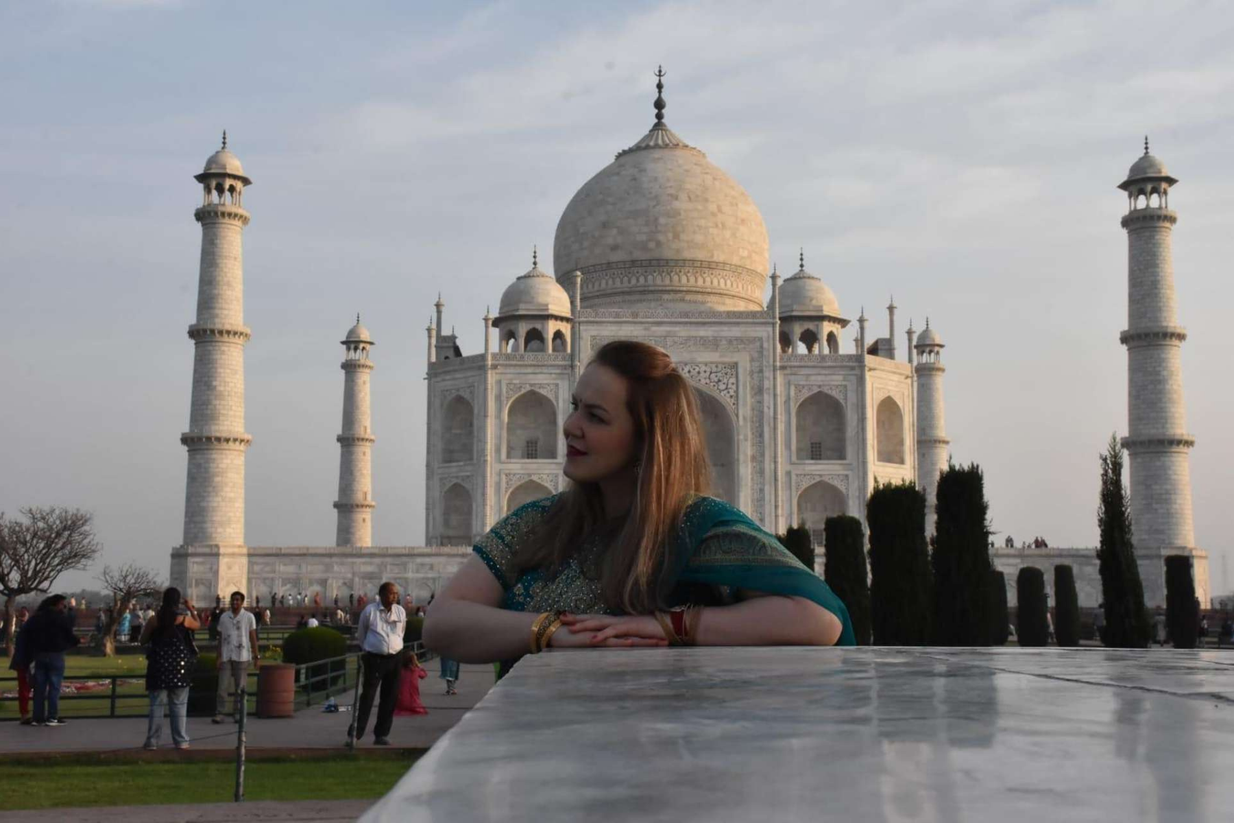 Taj Mahal Tour with Professional Photoshoot