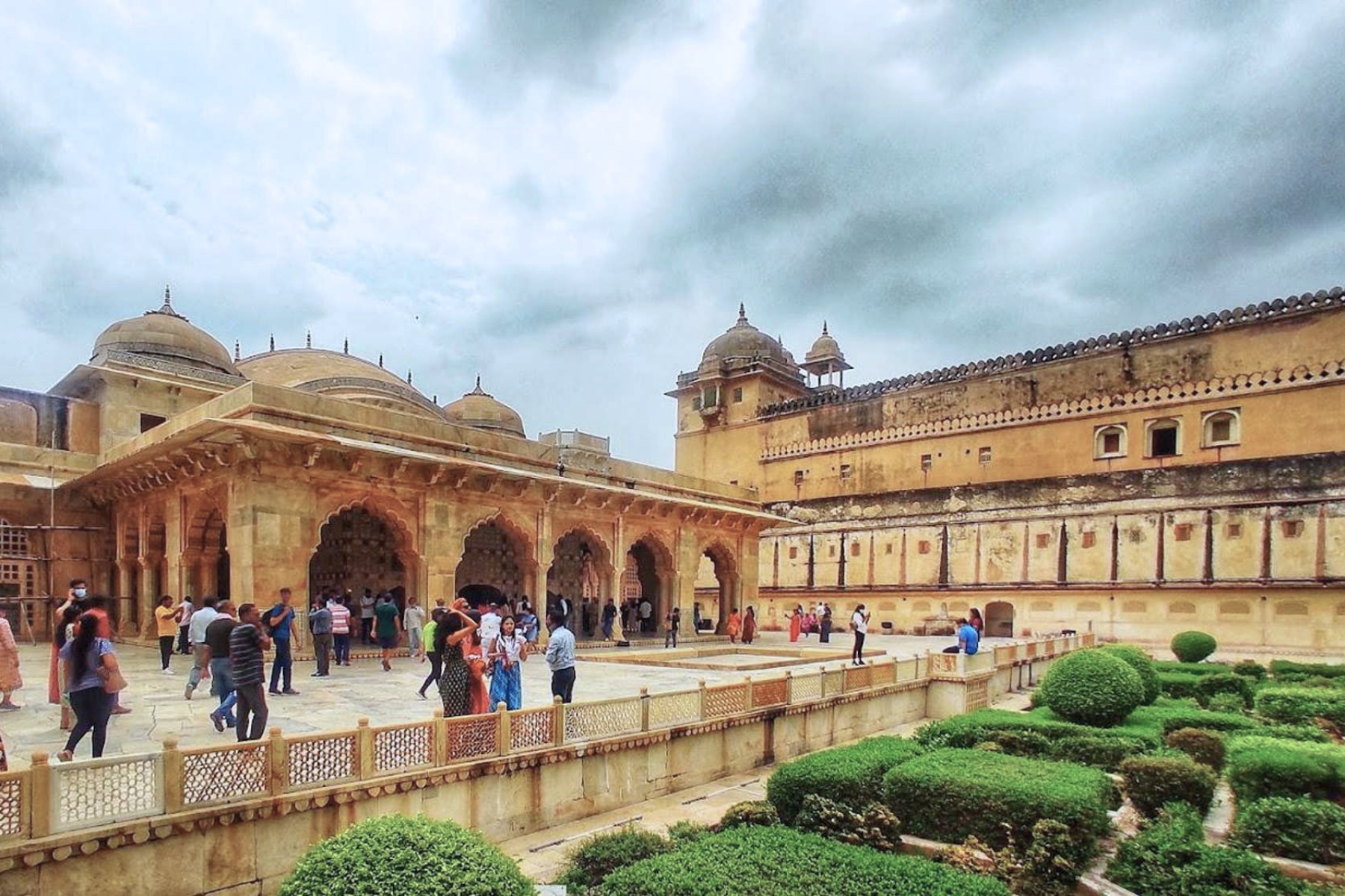 Jaipur Amber Fort Guided Tour with Entry Ticket