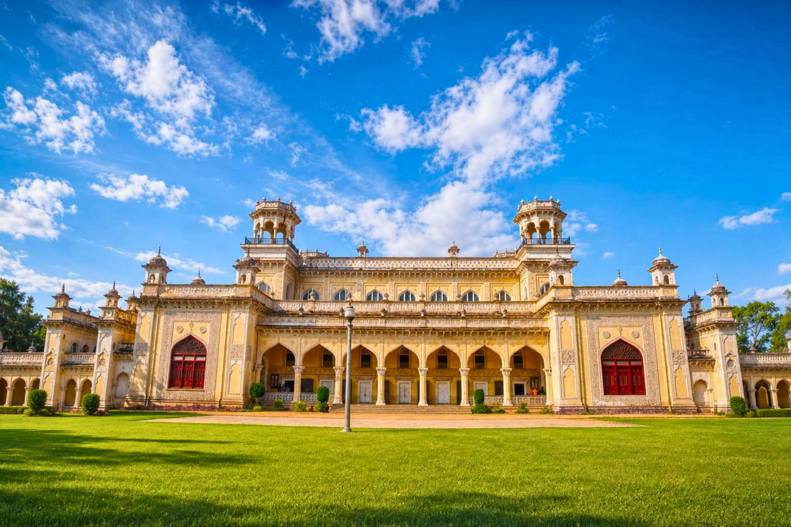 Hyderabad Charminar, Golconda Fort & Qutub Shahi Tombs Tour