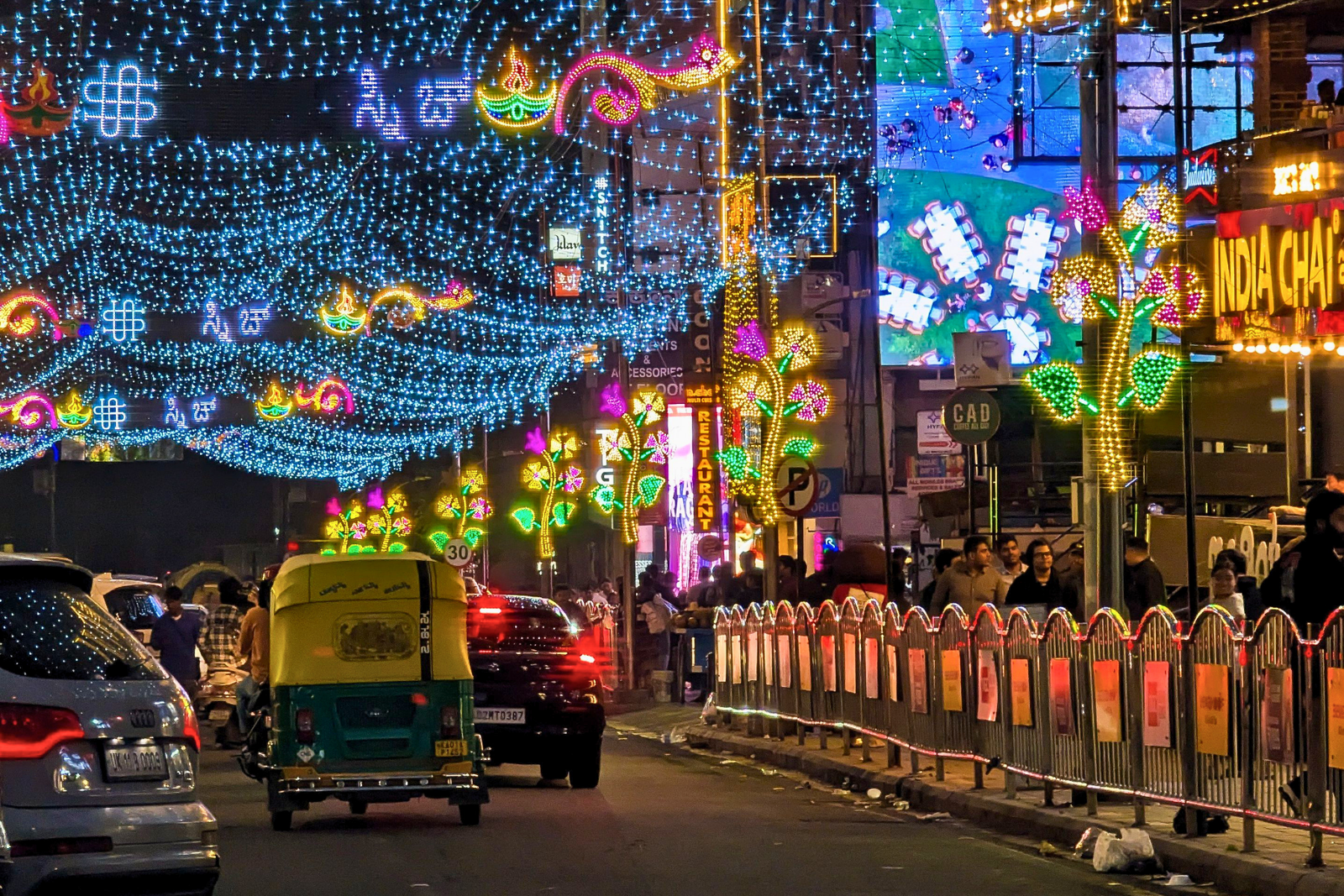 Bangalore Evening Food Street Walk & Market Tour