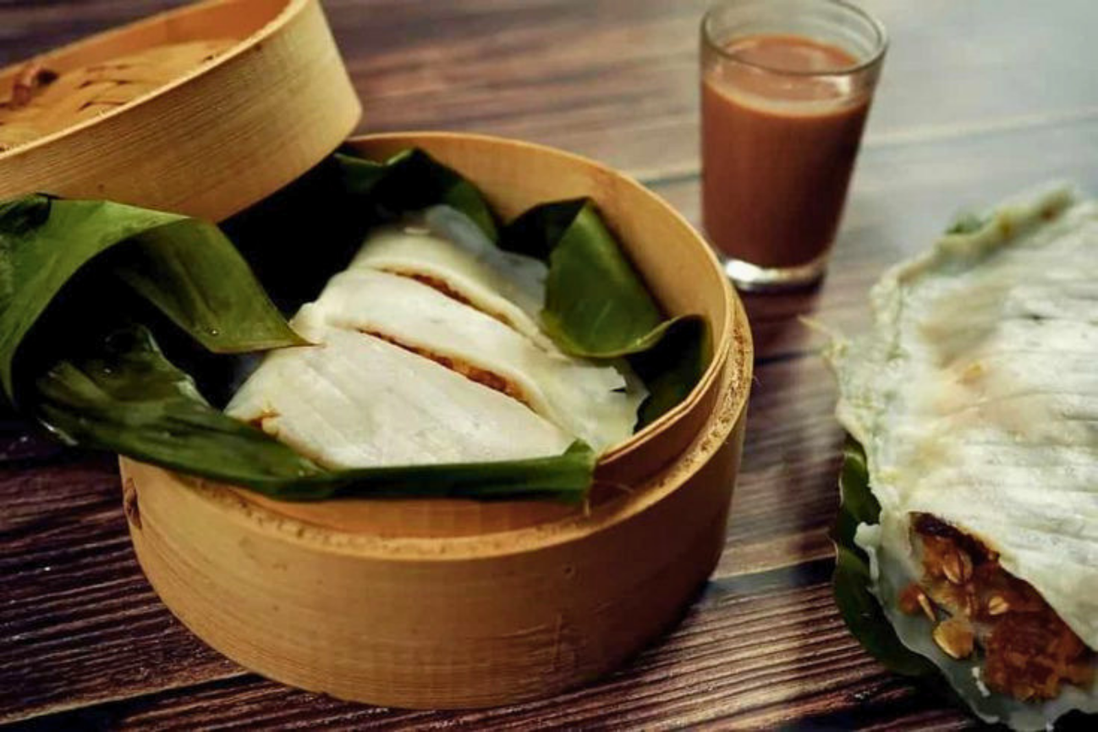 Kochi Local Street Food Walking Tour with Tastings