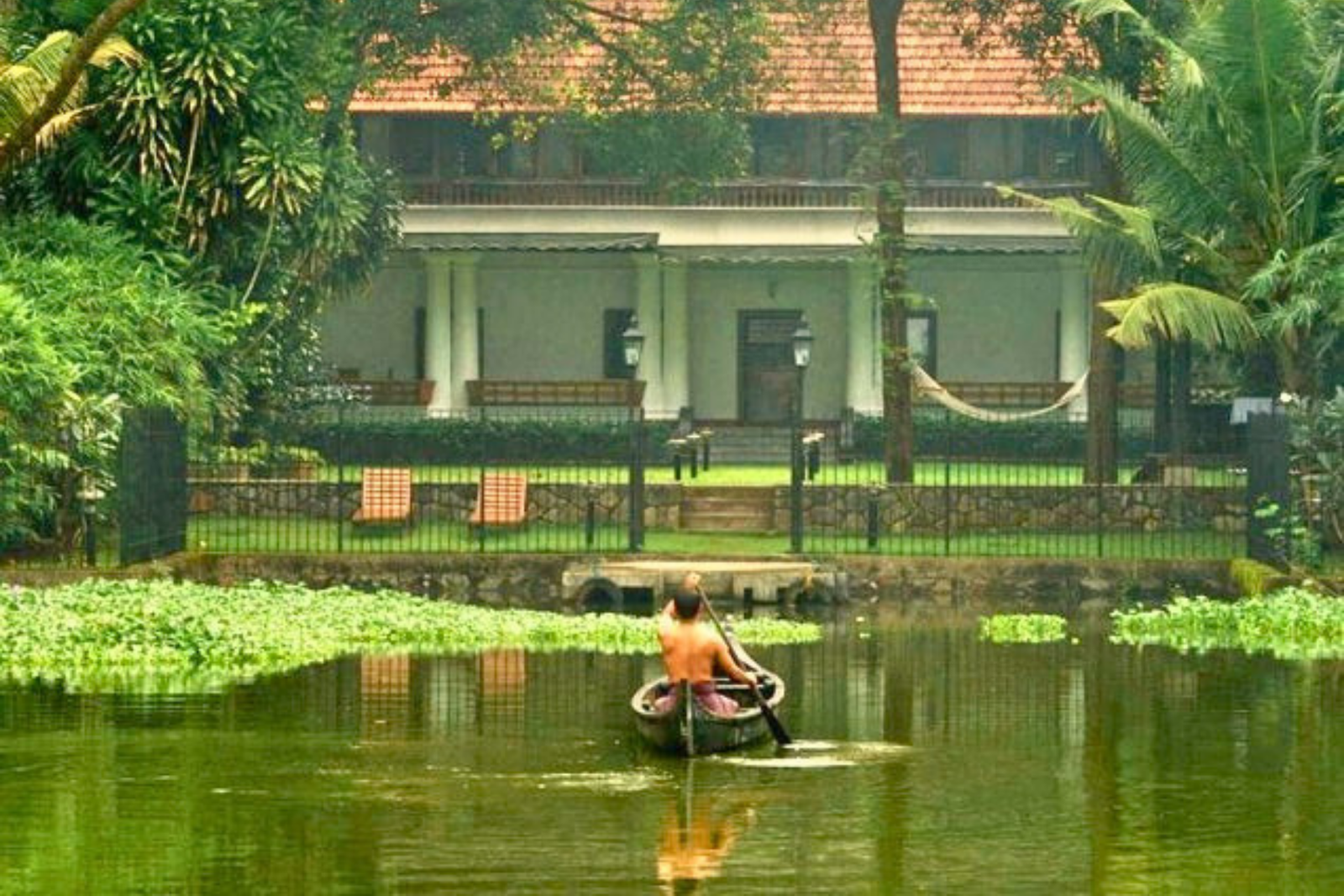 Kochi Village & Backwater Cruise Day Tour