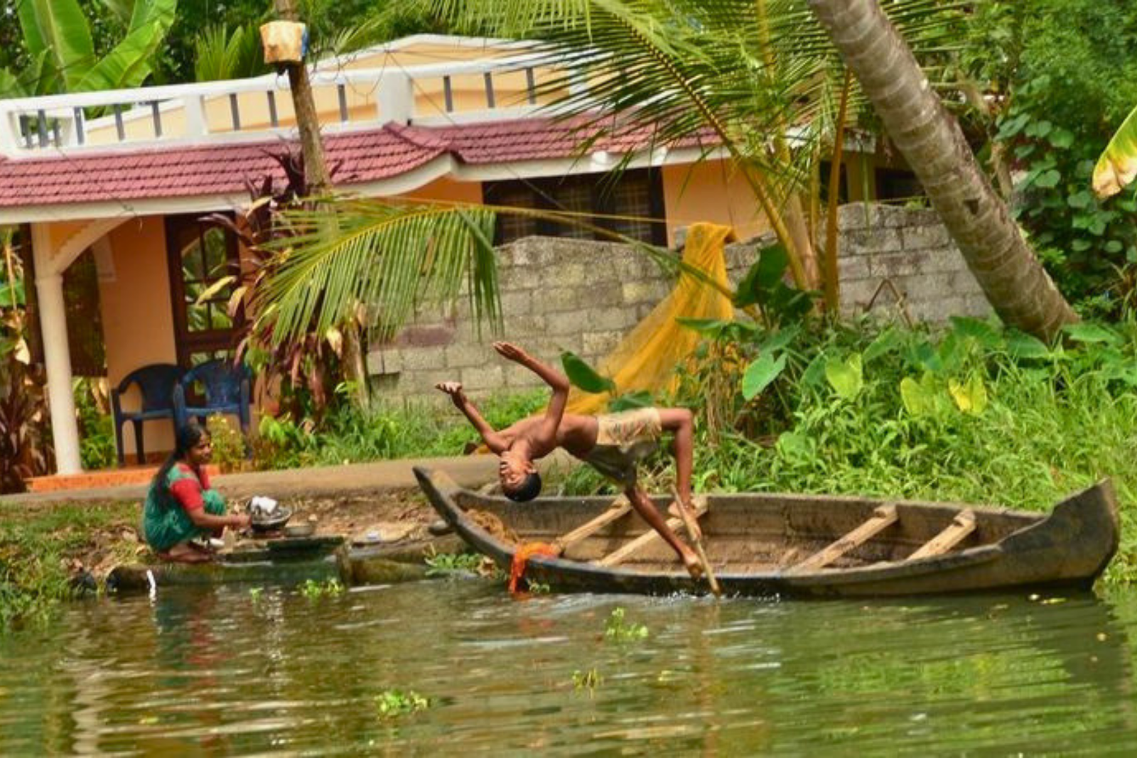 Kochi Village & Backwater Cruise Day Tour